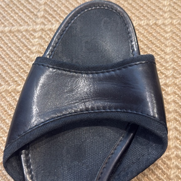 Gucci slide sandals size 8 - Picture 2 of 11